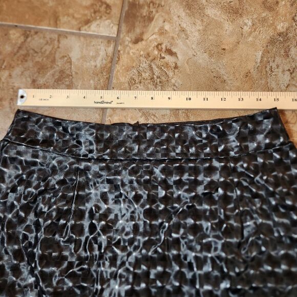 Solitaire by Ravi Khosla black geometric print skirt medium - Picture 5 of 7